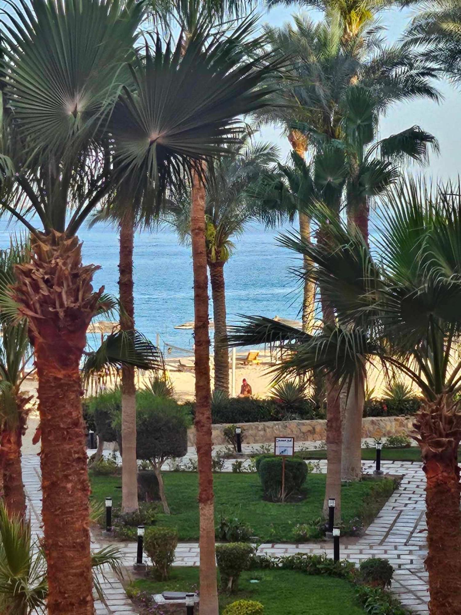 Esplanada Beach Apartment Hurghada Bagian luar foto