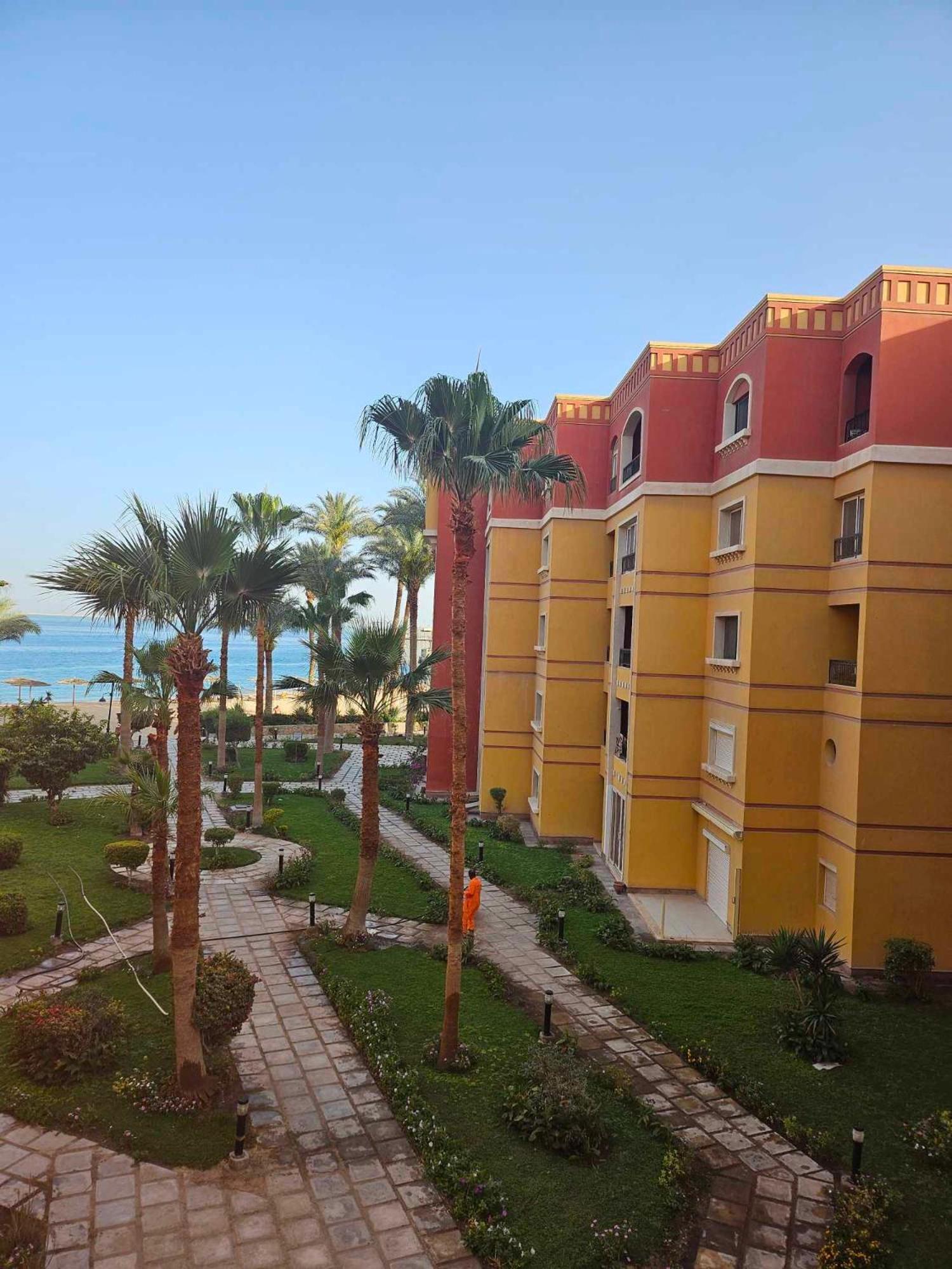 Esplanada Beach Apartment Hurghada Bagian luar foto