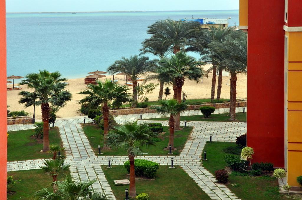 Esplanada Beach Apartment Hurghada Bagian luar foto