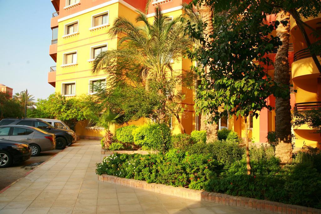 Esplanada Beach Apartment Hurghada Bagian luar foto