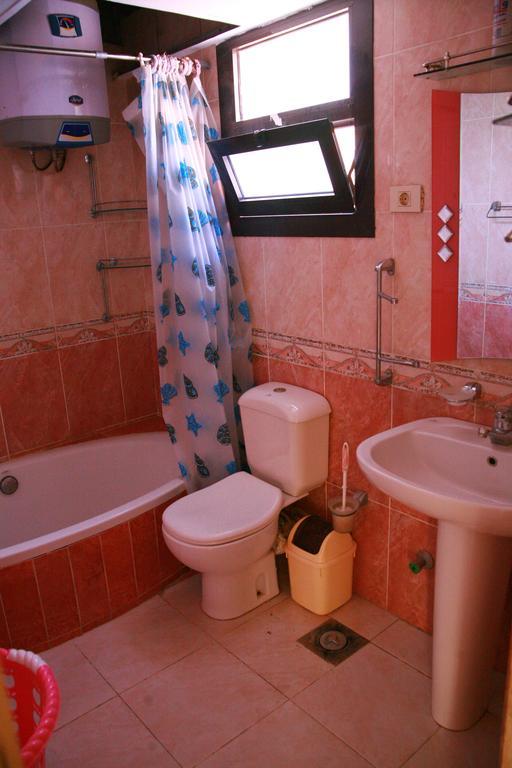 Esplanada Beach Apartment Hurghada Bagian luar foto